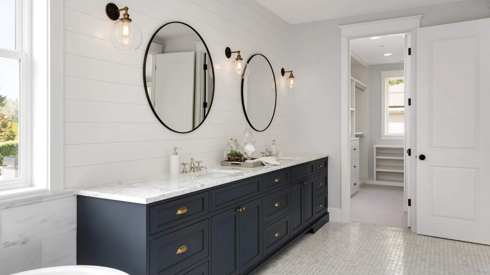 Bathrooms & tiling